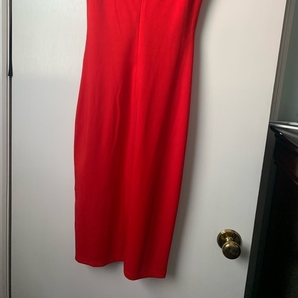 FOREVER 21 off- the- shoulder v-neck holiday sexy cocktail dress - Picture 6 of 7